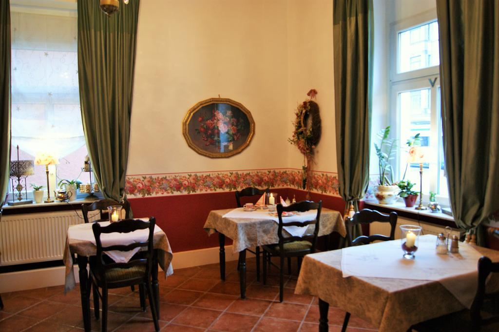 Romantika Gasthuis *